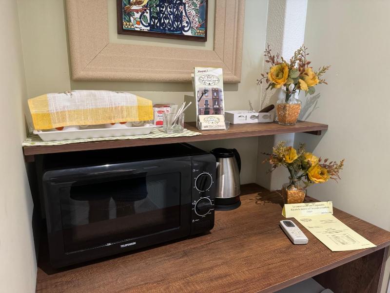 Quadruple Room with Balcony image 4