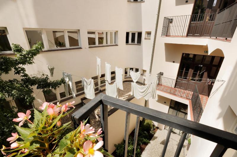 Superior Double or Twin Room with Balcony image 3