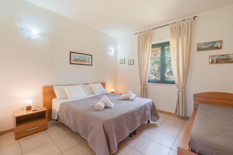 Double or Twin Room with Garden View image 1