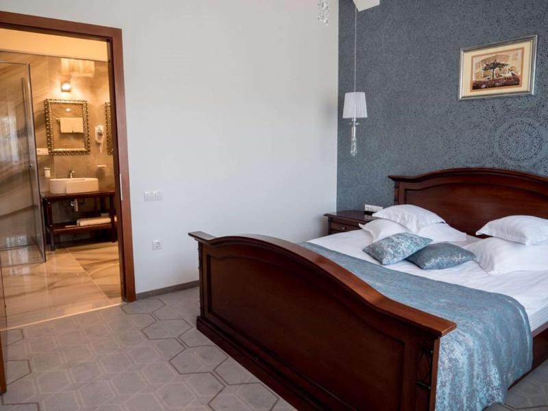 Executive Two-Bedroom King Suite image 1