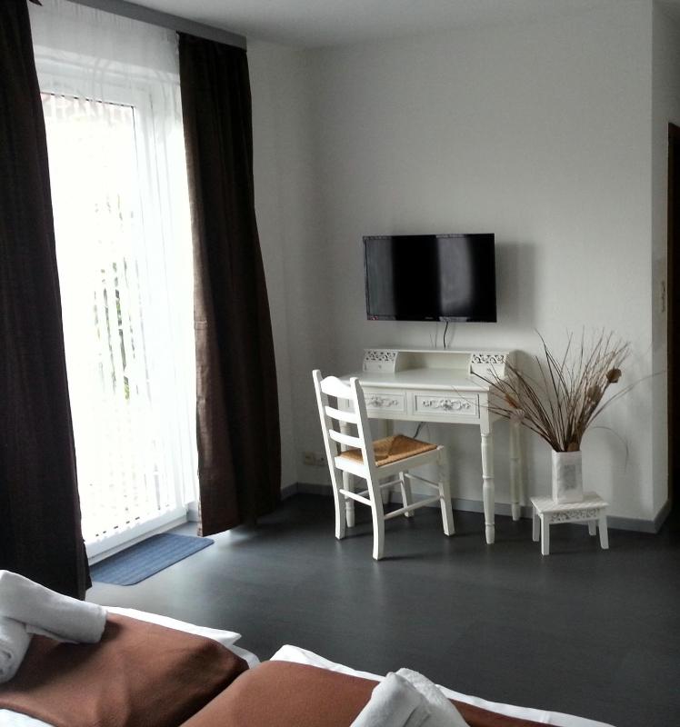 Double Room with Terrace image 4