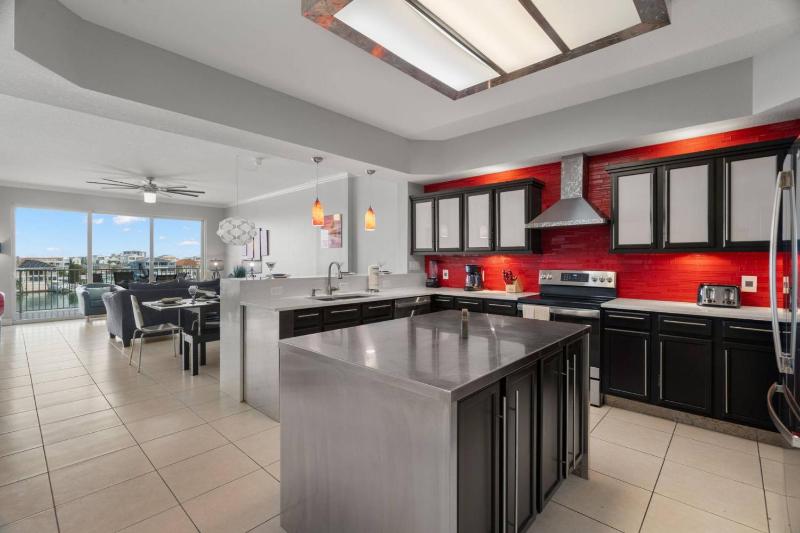 404 Bay Harbor - image 35