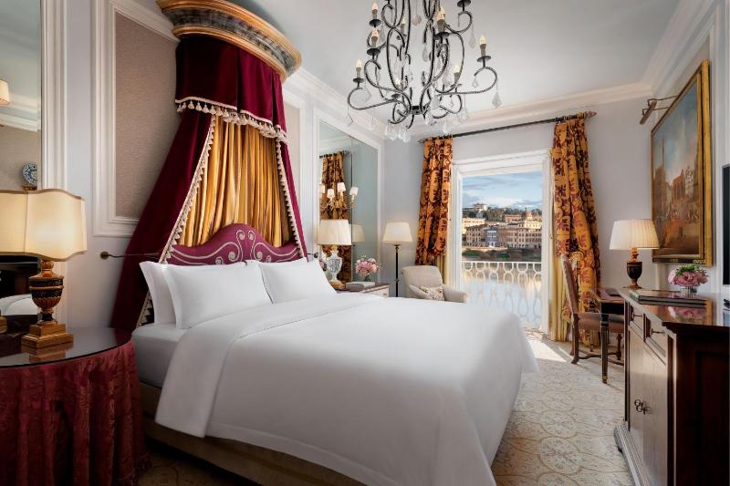 Arno River Deluxe, Guest room, One King image 1