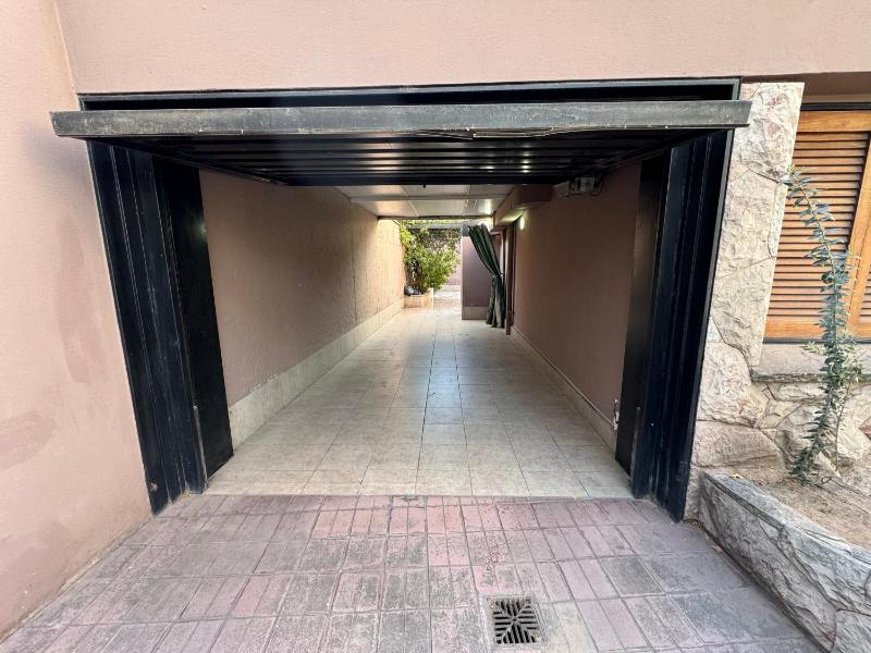 Casa Eusebio Blanco con patio parrilla y cochera en el centro de Mendoza - image 8