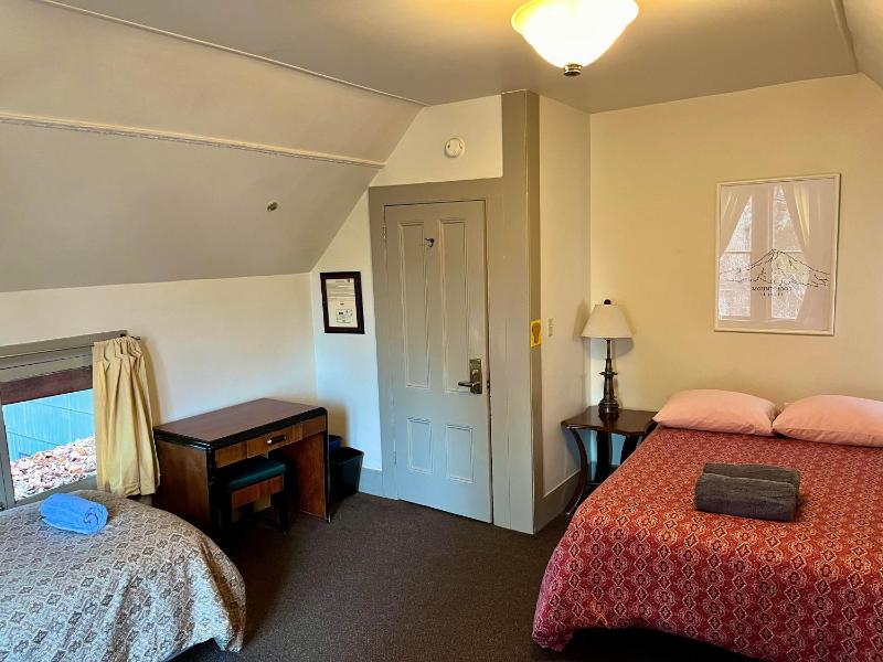 Northwest Portland Hostel - image 36