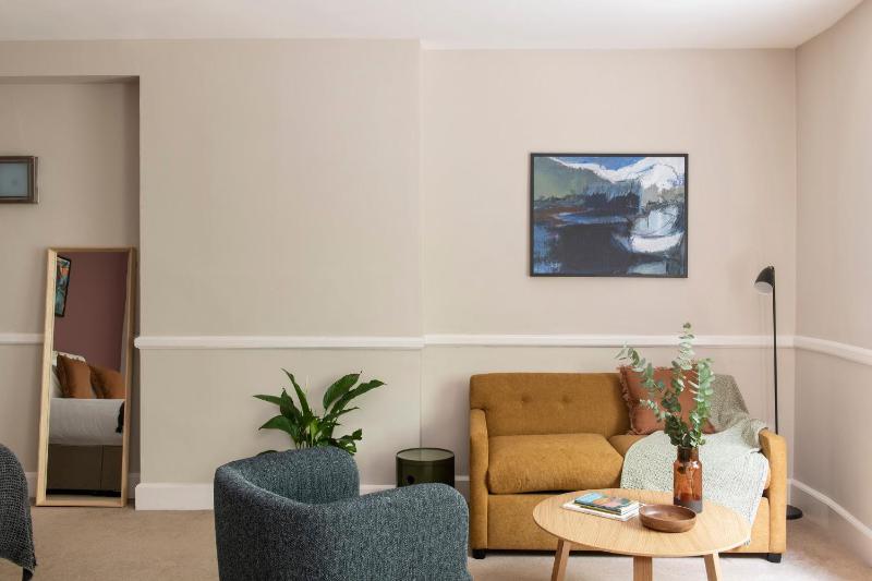 Studio Apartment image 1