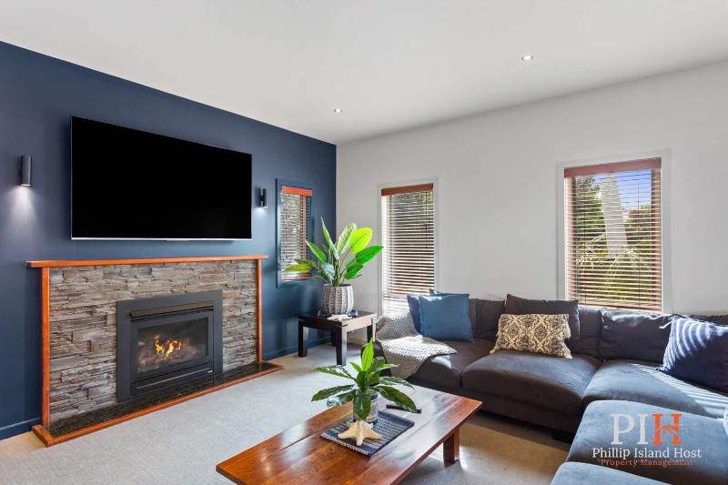 Beachwood Retreat for Ultimate Relaxation - image 8