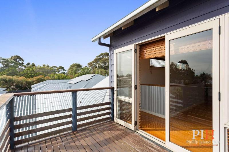 Beachwood Retreat for Ultimate Relaxation - image 22