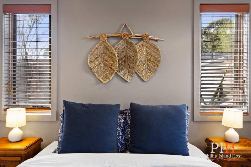 Beachwood Retreat for Ultimate Relaxation - image 15