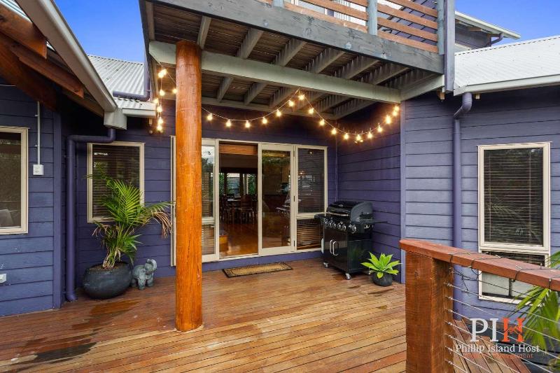 Beachwood Retreat for Ultimate Relaxation - image 31