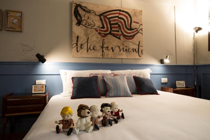 Deluxe Double Room image 3