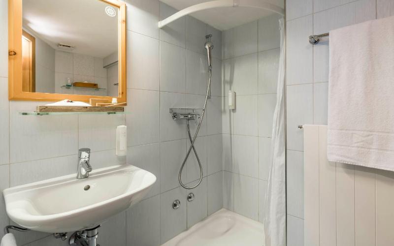 Standard Single Room image 4
