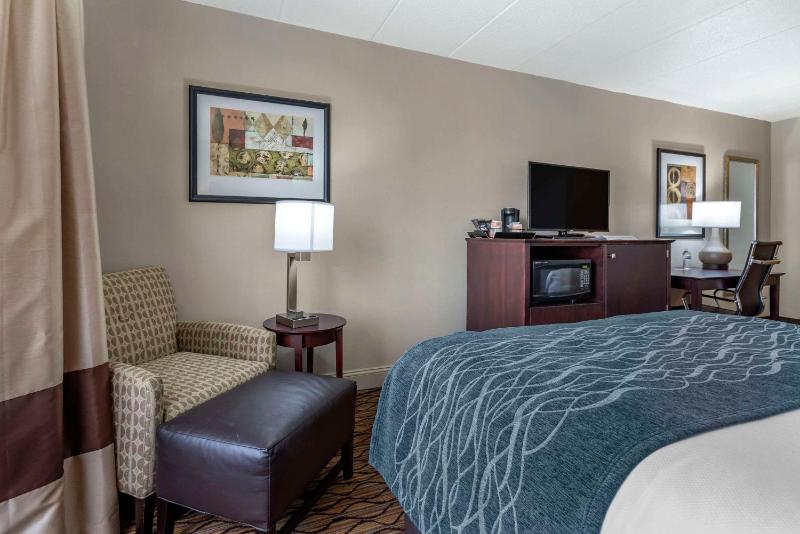 Double Room with Two Double Beds - Non-Smoking image 4