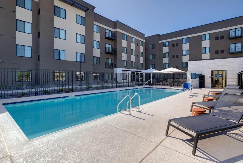 WaterWalk Extended Stay by Wyndham Tucson - image 40