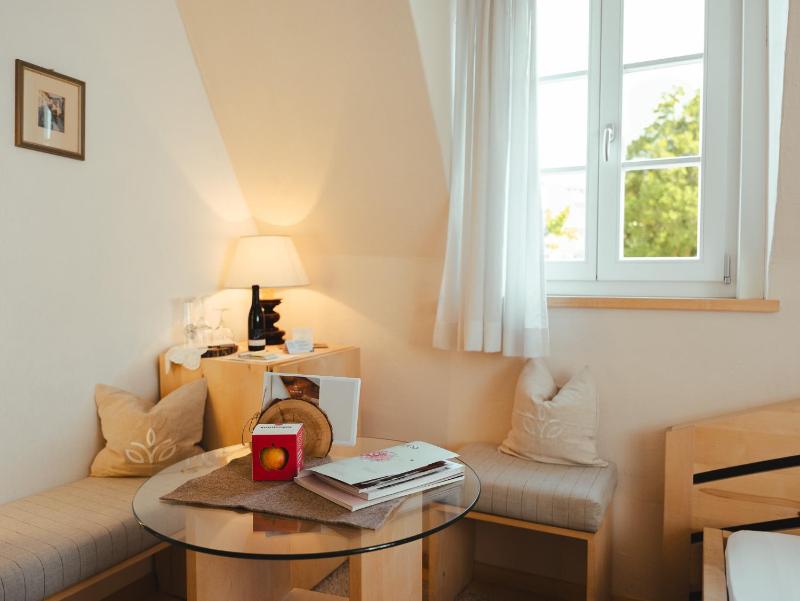Single Room image 4