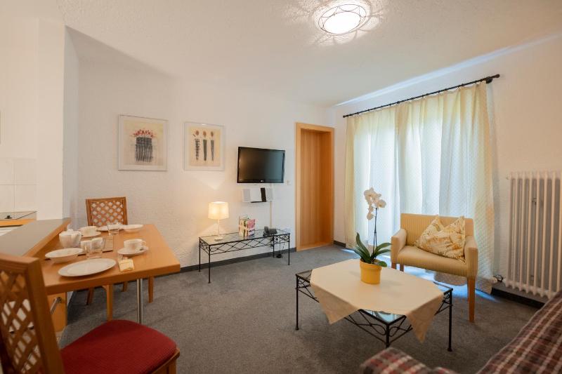 Suite with Lake View image 4
