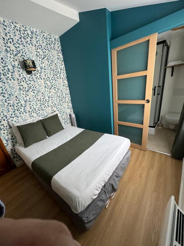 Single Room image 4