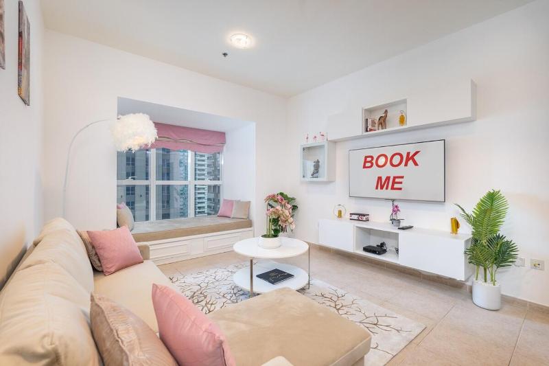 Charming 2-Bedroom Escape in Dubai Marina Images