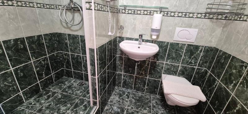 Double or Twin Room image 1