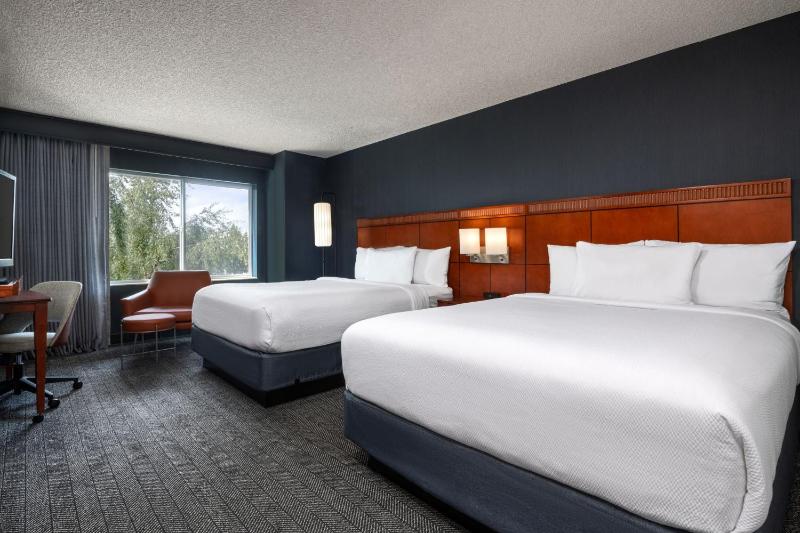 Double Room with Two Double Beds image 1