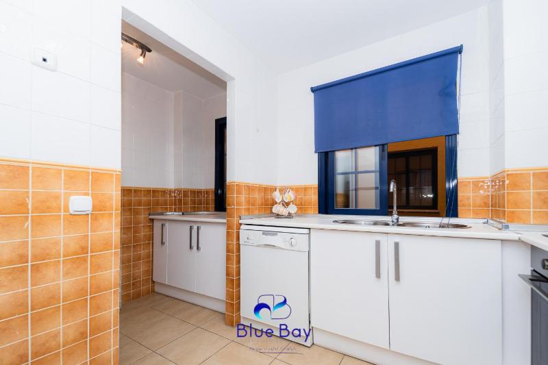 Lynnes Balcony - image 16