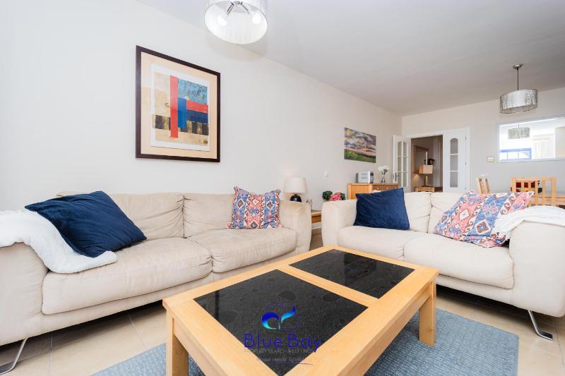 Lynnes Balcony - image 22