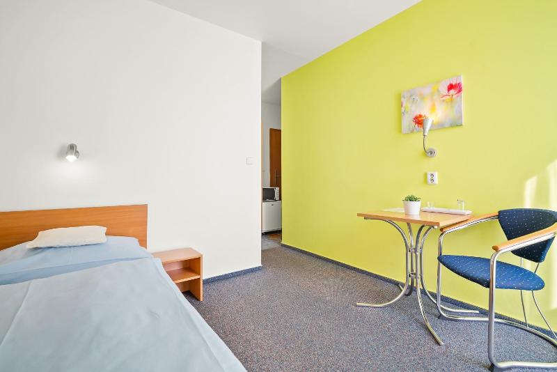 Single Room with Balcony image 4
