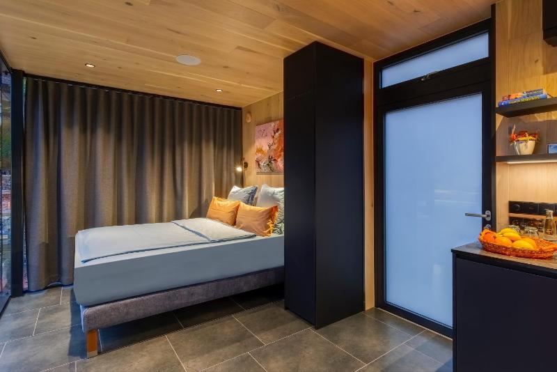One-Bedroom House image 2