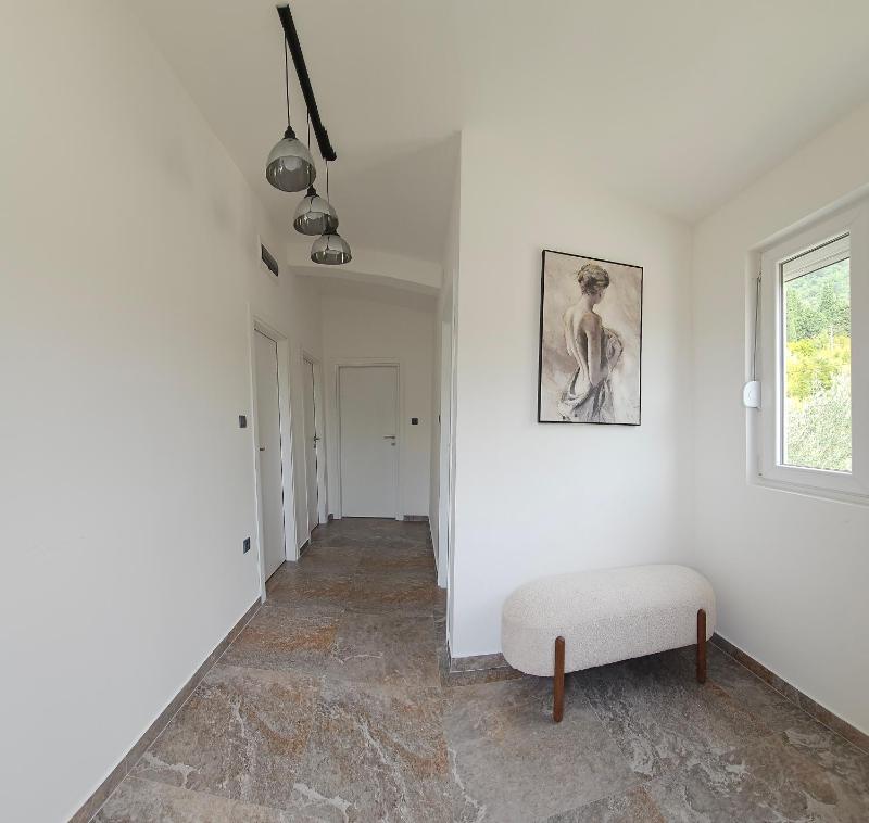 Sisters residence - image 10