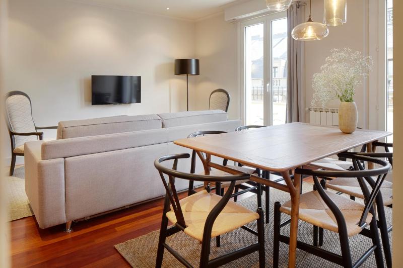 Garibay Terrace by FeelFree Rentals - image 16