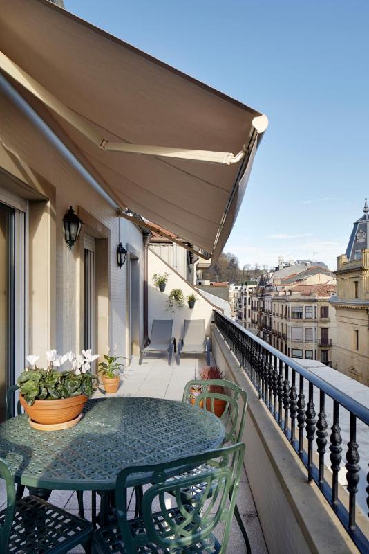 Garibay Terrace by FeelFree Rentals - image 15