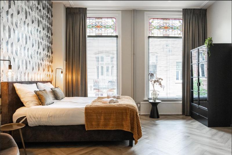 Apartment With Bath, Kitchen, Garden Stadsvilla Images