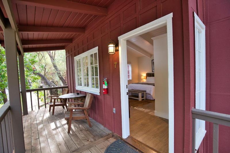 Private Cabin image 1