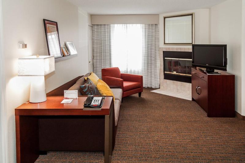 Two-Bedroom Queen Suite with Sofa Bed image 1
