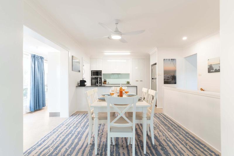 Moffat Beach Coastal Contemporary Unit A - image 28