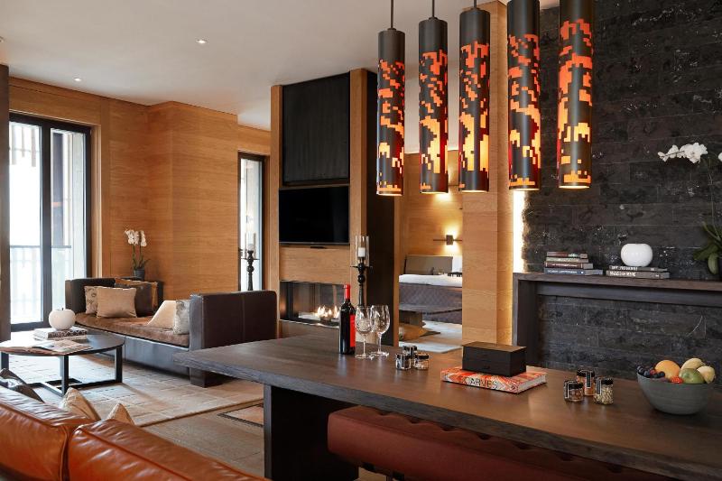 Deluxe Suite image 3