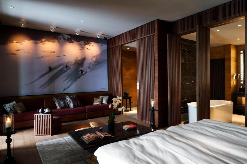 Deluxe Double Room image 4