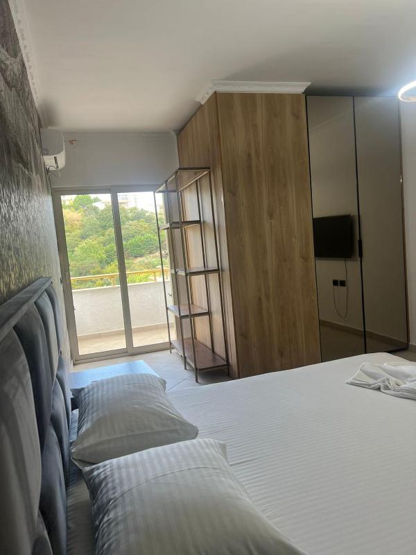 Flos Apartment - image 8