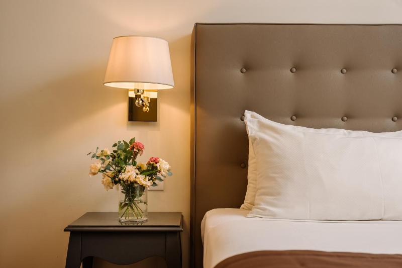 Standard Double Room image 2
