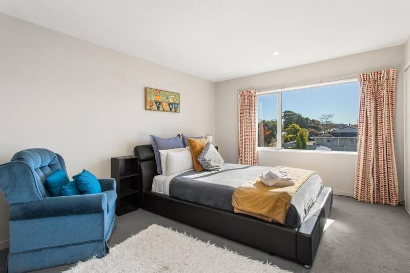 Handy Riccarton Hagley Park CBD 10 Mins - image 10