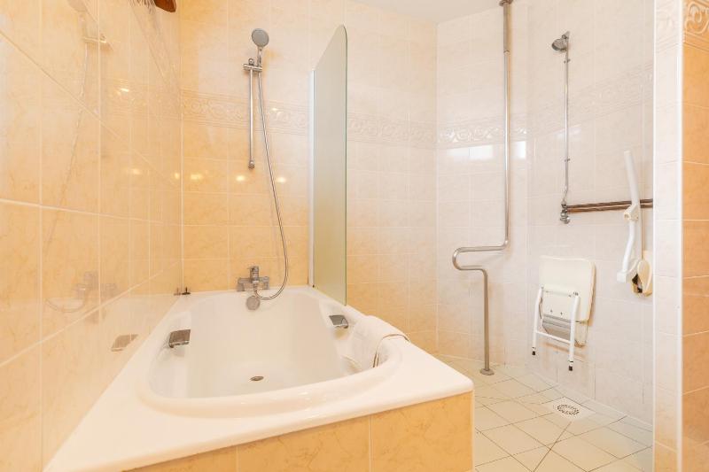 Superior Double Room - Ty Bihan image 1