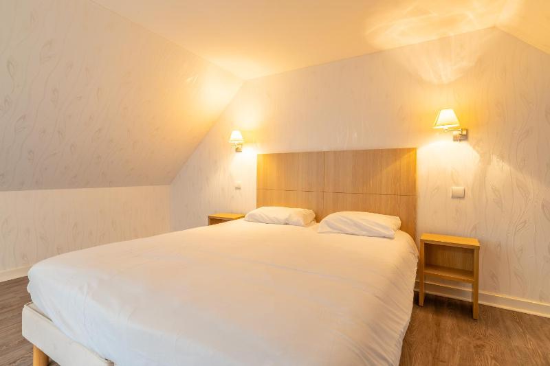 Superior Double Room - Saint Ronan image 2