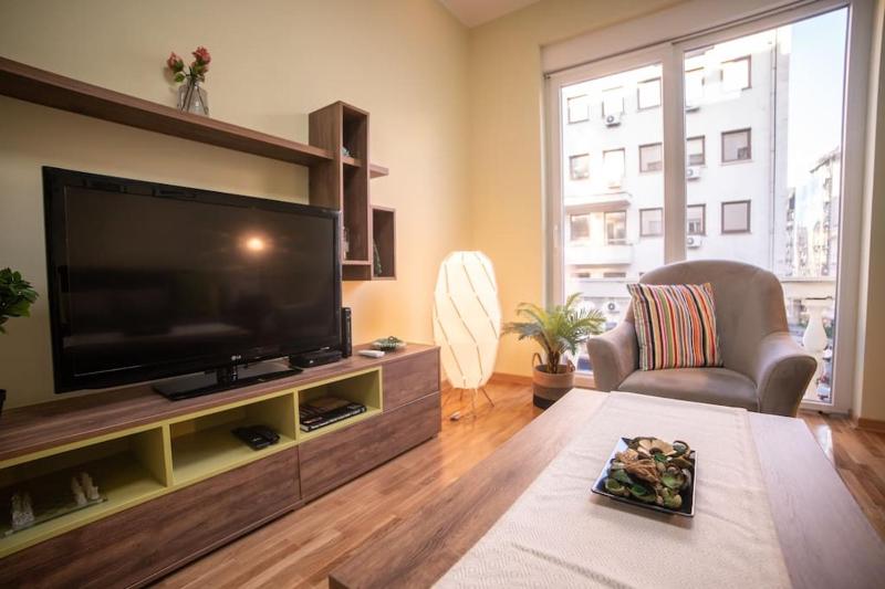 3 BDR for 6 CENTER CLOSE TO NATIONAL MUSEUM - image 6