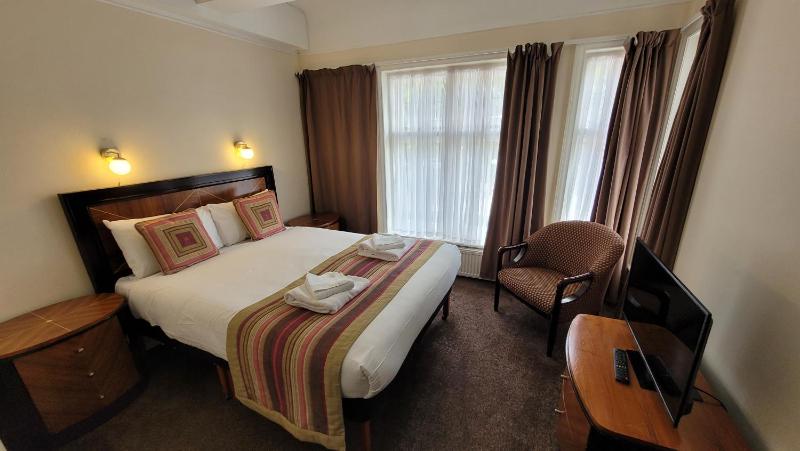 Standard Double Room image 1