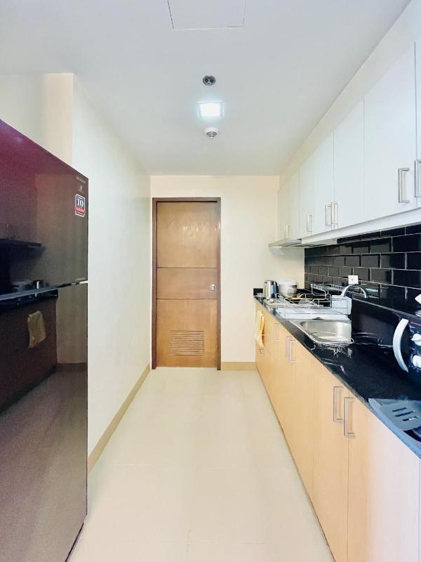 * *15 Elegant Urban Suite - image 14
