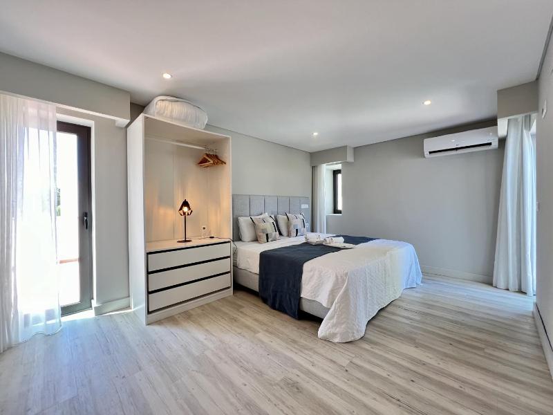 Vilamoura Premium Villa With Pool by Homing - image 8