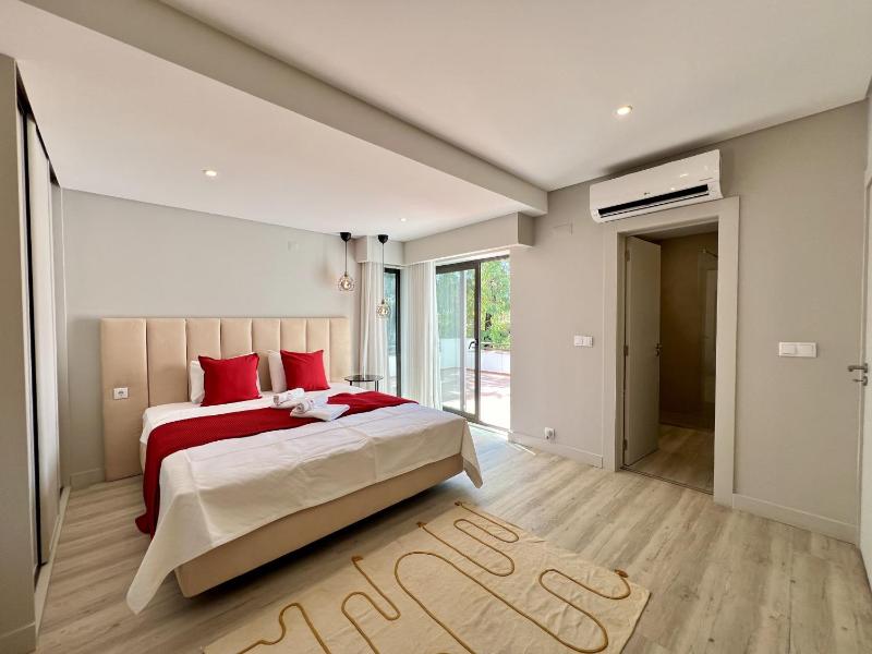 Vilamoura Premium Villa With Pool by Homing - image 23