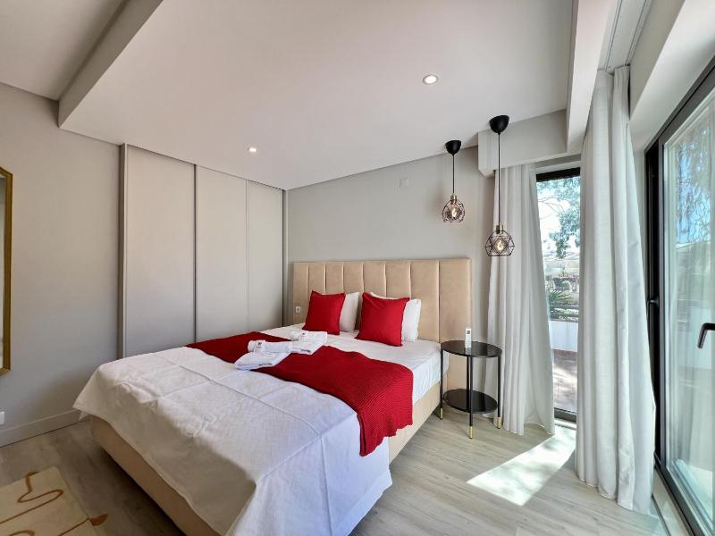Vilamoura Premium Villa With Pool by Homing - image 9