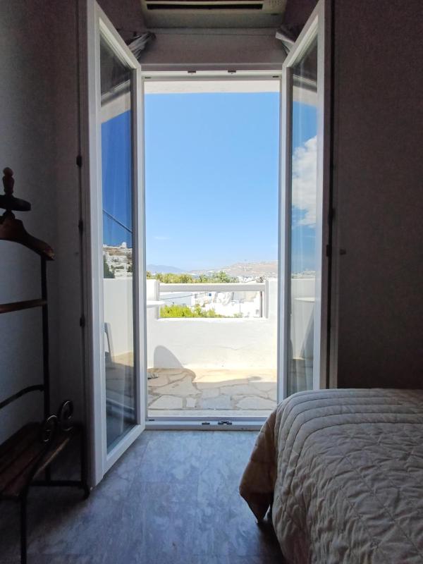 Manos Rooms - image 13