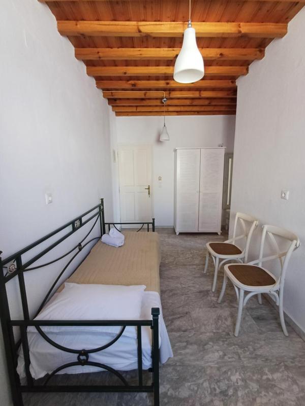 Manos Rooms - image 16